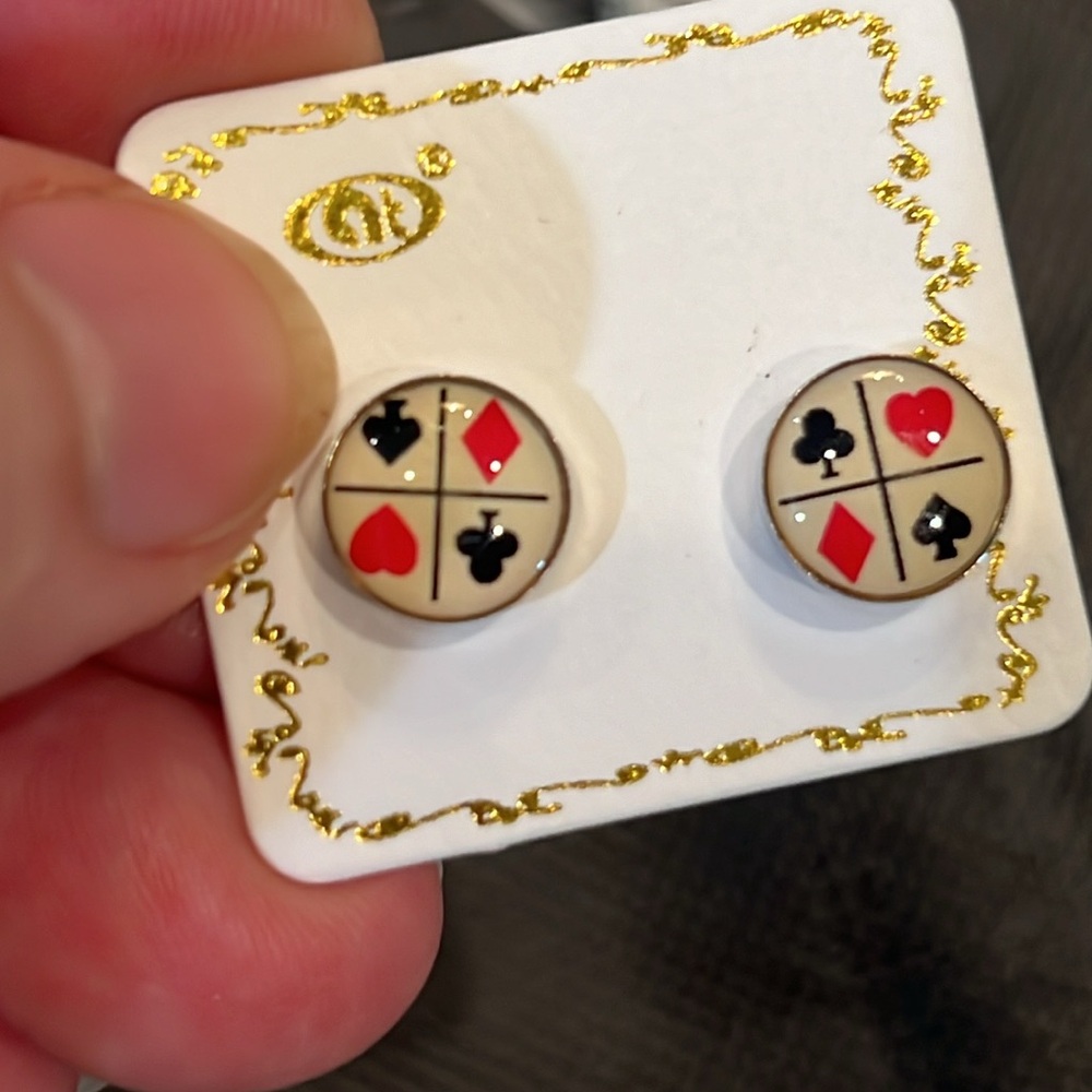 Magnetic Button Earring Ace, Bridge, Poker NWT